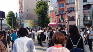 西武新宿横断j歩道