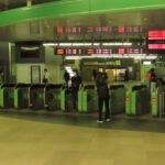 【新宿駅】JR南改札からJR各路線への行き方。動画案内付き。