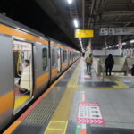 【新宿駅】京王線から中央線への行き方を写真・動画付きで分かりやすく解説！