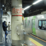 【新宿駅】京王線から山手線への行き方を写真・動画付きで分かりやすく解説！